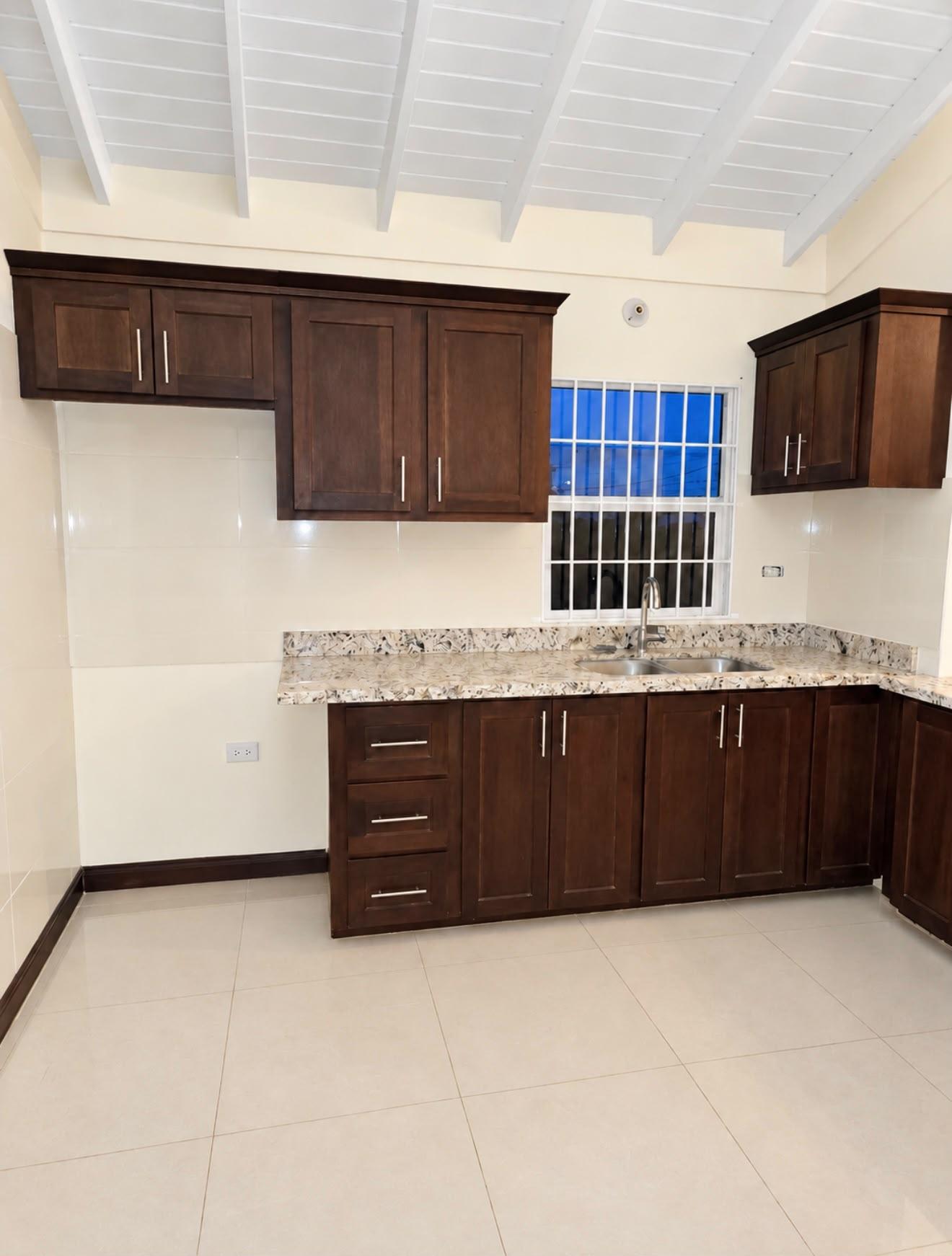 House For Rent: COLBECK MANOR, Old Harbour | $125,000 photo 3