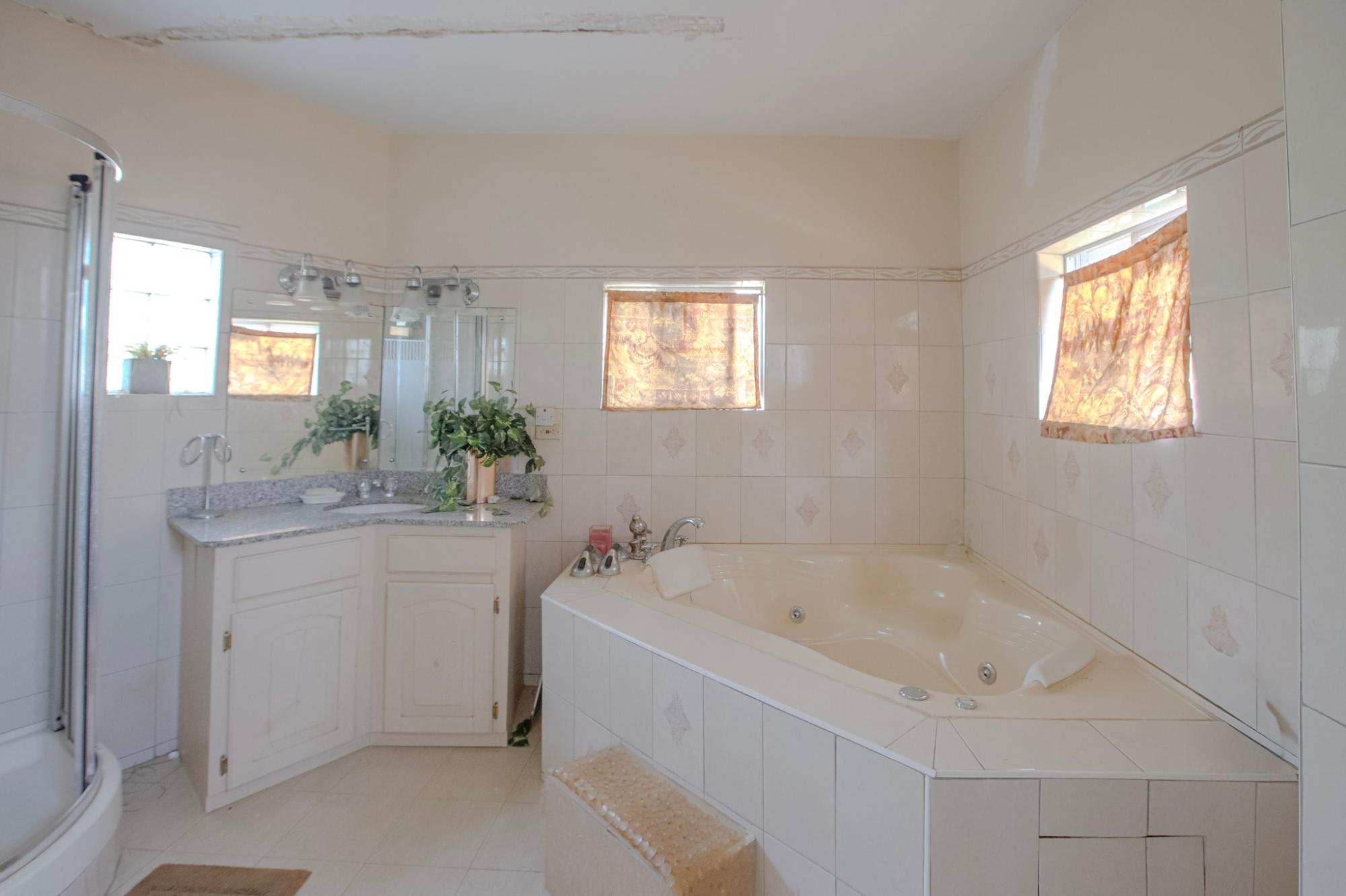 House For Sale: CHESLEY CLOSE, KEYSTONE,, Keystone | $66,500,000 photo 11