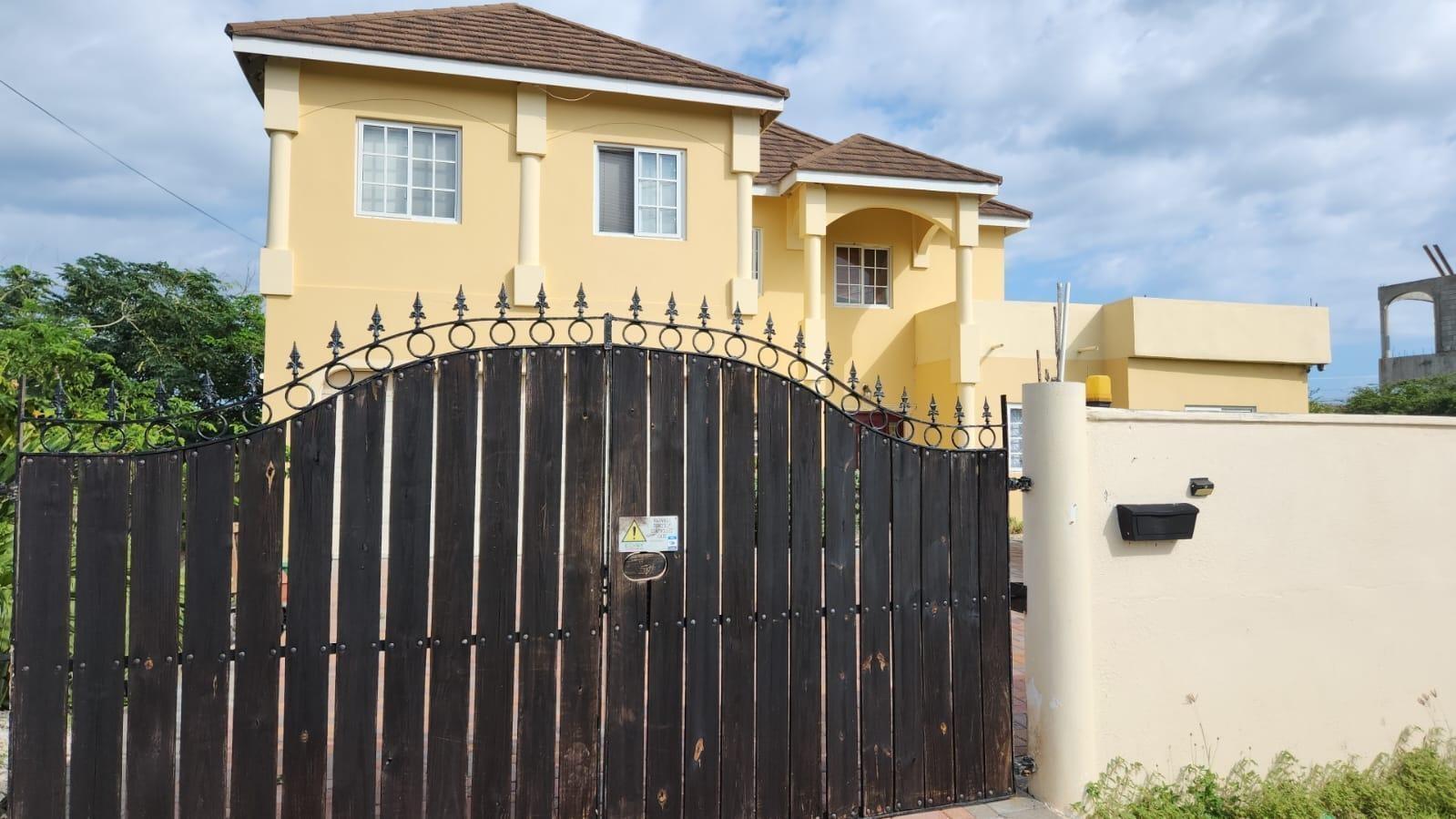 House For Rent: SANDHILLS CLOSE,HELLSHIRE, Hellshire Heights | $120,000 photo 11