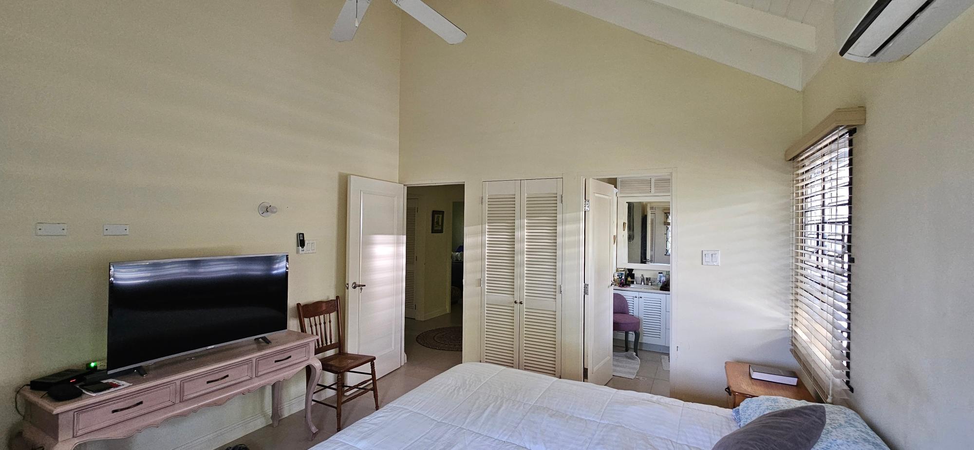 House For Sale: BAMBOO AVENUE, COOLSHADE,, Laughlands | $65,000,000 photo 17