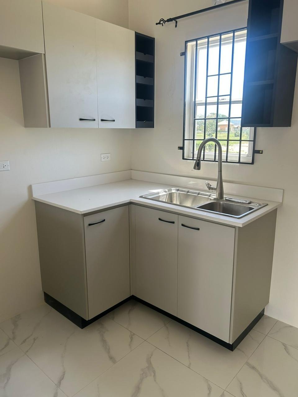 House For Rent: CAYENNE CRESCENT, PHOENIX, Phoenix Park | $135,000 photo 2