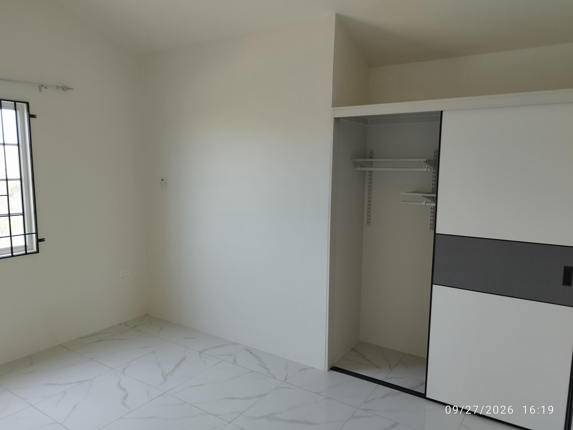 House For Rent: CAYENNE CRESCENT, PHOENIX, Phoenix Park | $135,000 photo 3