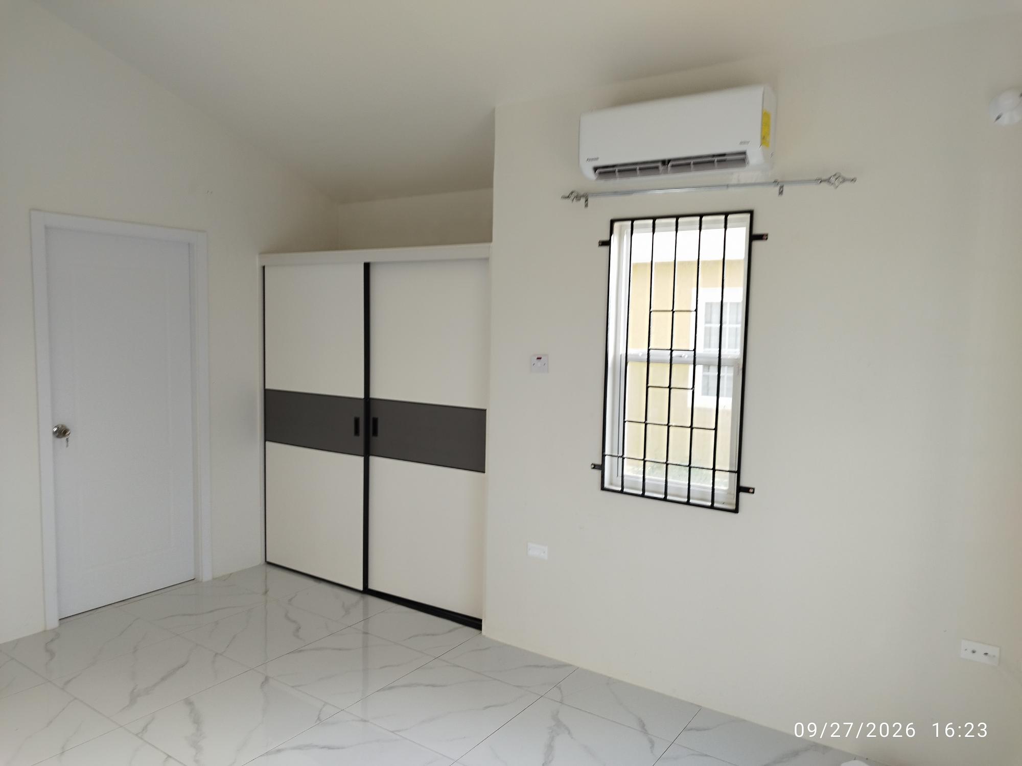 House For Rent: CAYENNE CRESCENT, PHOENIX, Phoenix Park | $135,000 photo 4