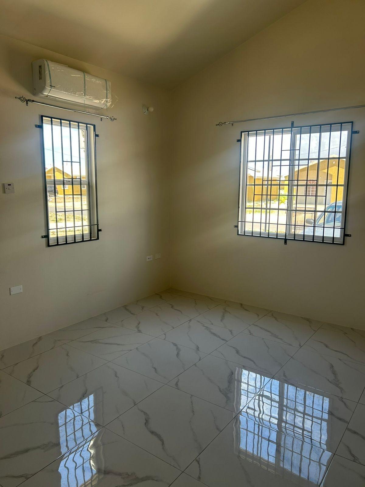House For Rent: CAYENNE CRESCENT, PHOENIX, Phoenix Park | $135,000 photo 5