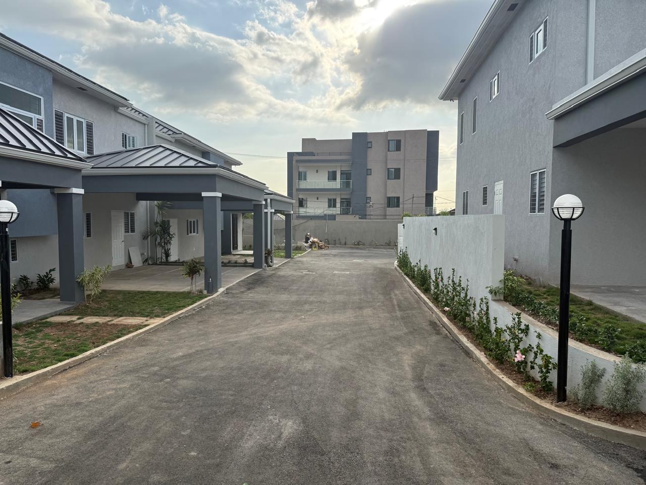 Townhouse For Sale: LIGUANEA AVENUE, Kingston 6 | $1,100,000 photo 3