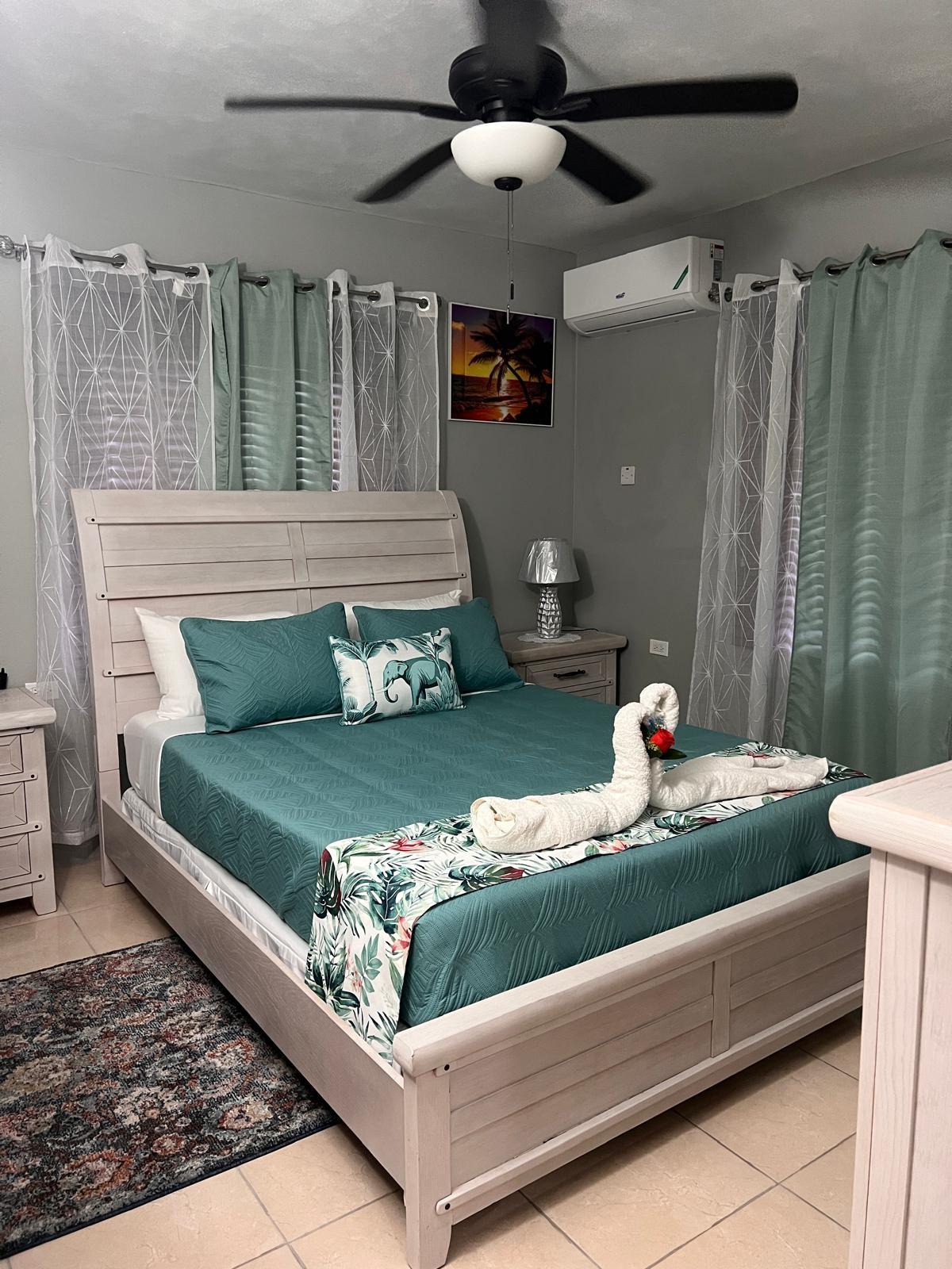 House For Rent: BROOK GREEN OCHO RIOS, Ocho Rios | $1,100 photo 5