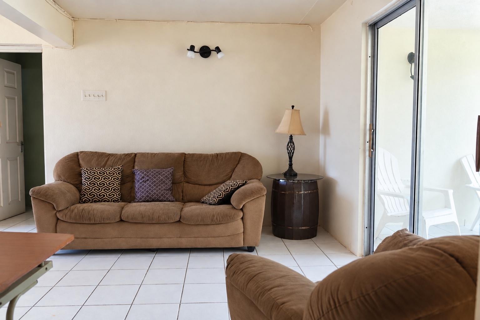 House For Sale: CIRCLE DRIVE, GLENMUIR HE, May Pen | $45,000,000 photo 9