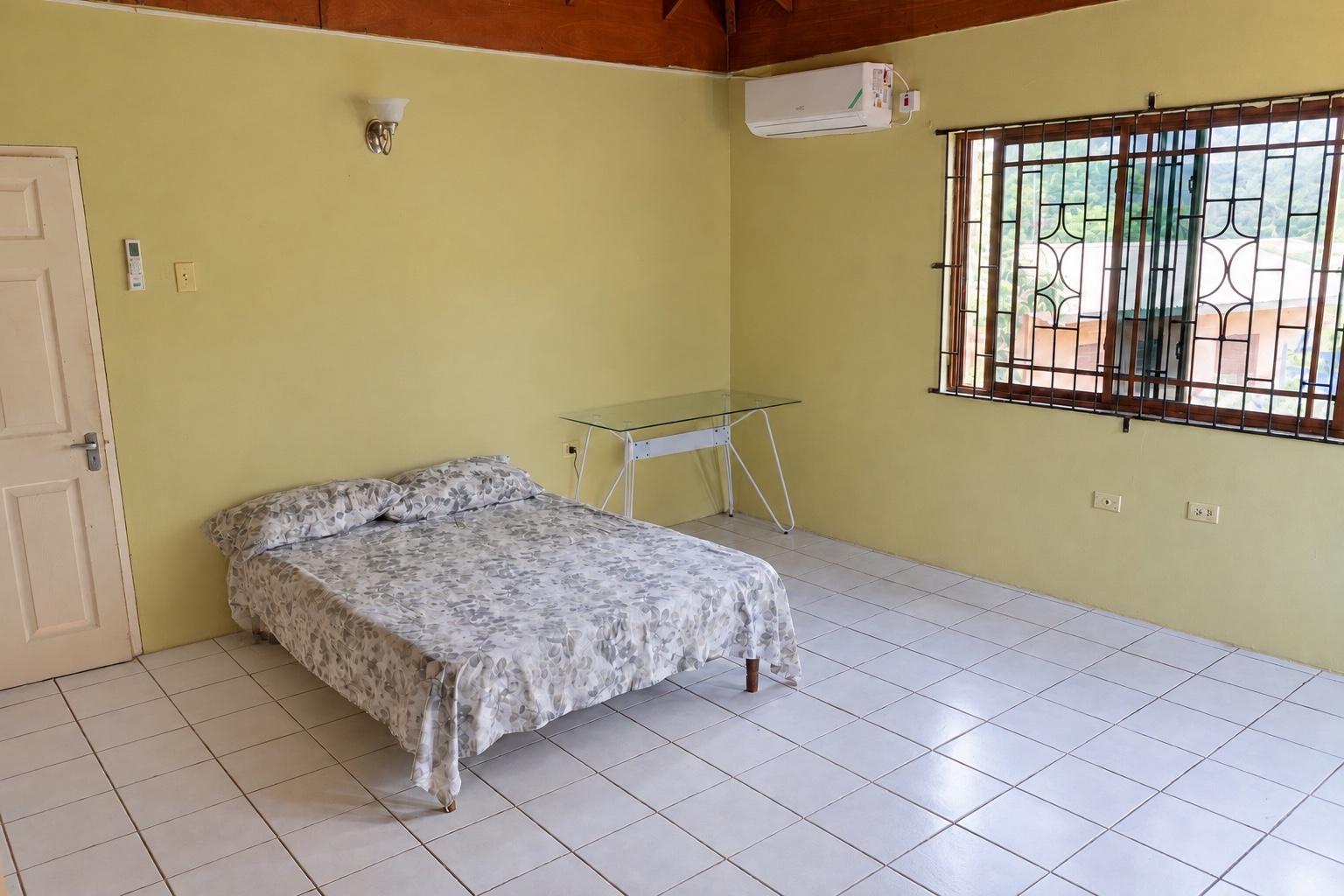 House For Sale: CIRCLE DRIVE, GLENMUIR HE, May Pen | $45,000,000 photo 16