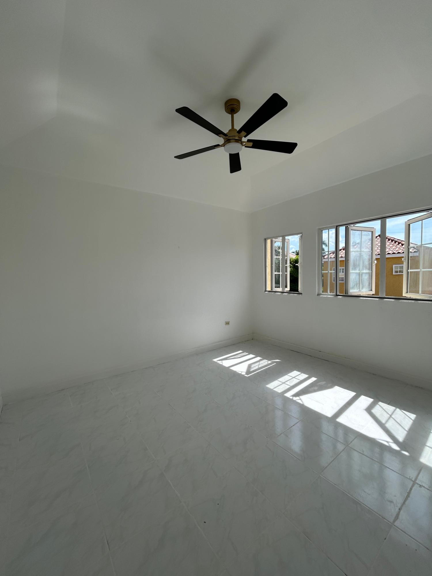 Townhouse For Rent: MANGO WALK COUNTRY CLUB, Mango Walk C-Club | $1,600 photo 10