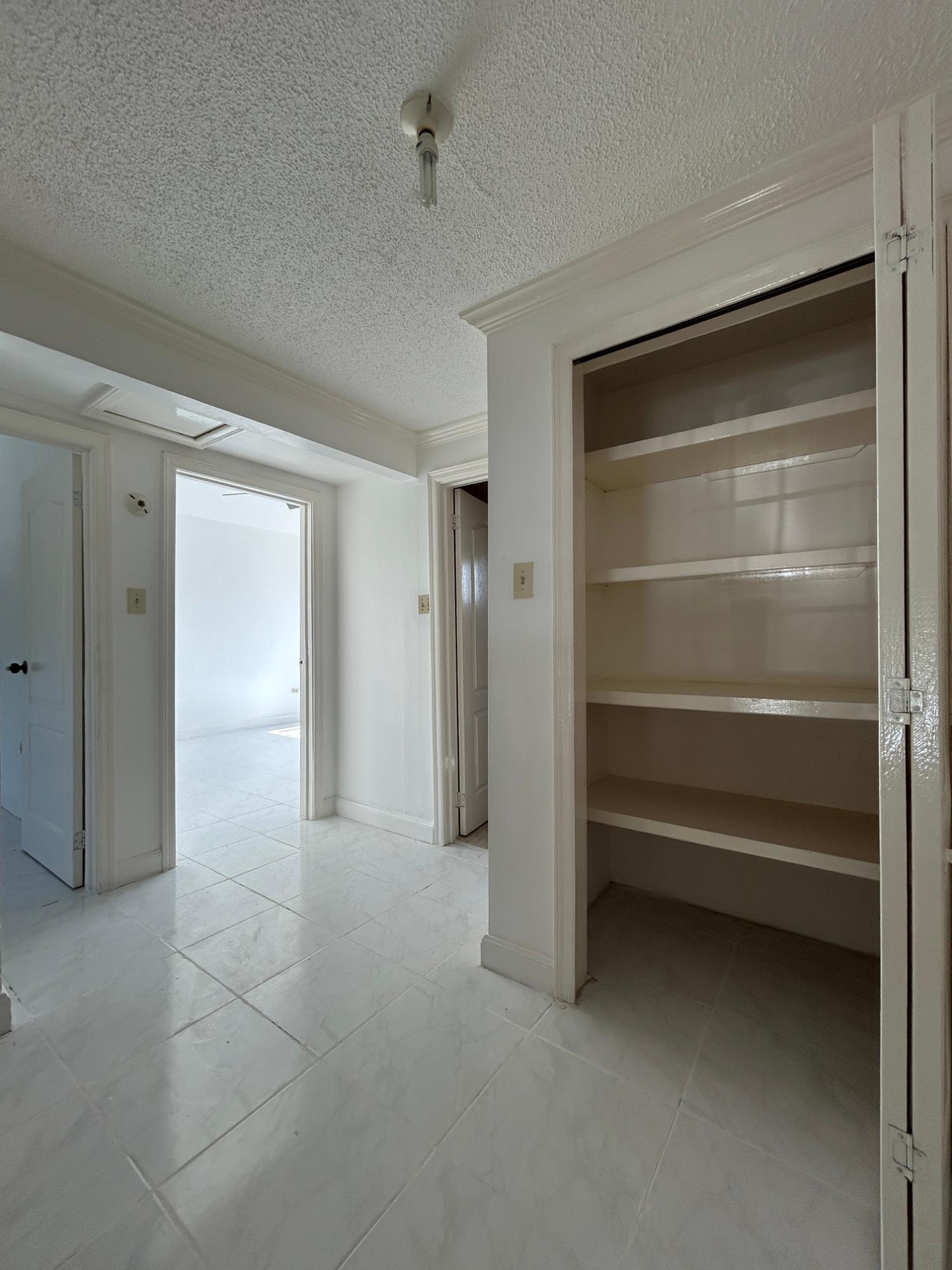 Townhouse For Rent: MANGO WALK COUNTRY CLUB, Mango Walk C-Club | $1,600 photo 11