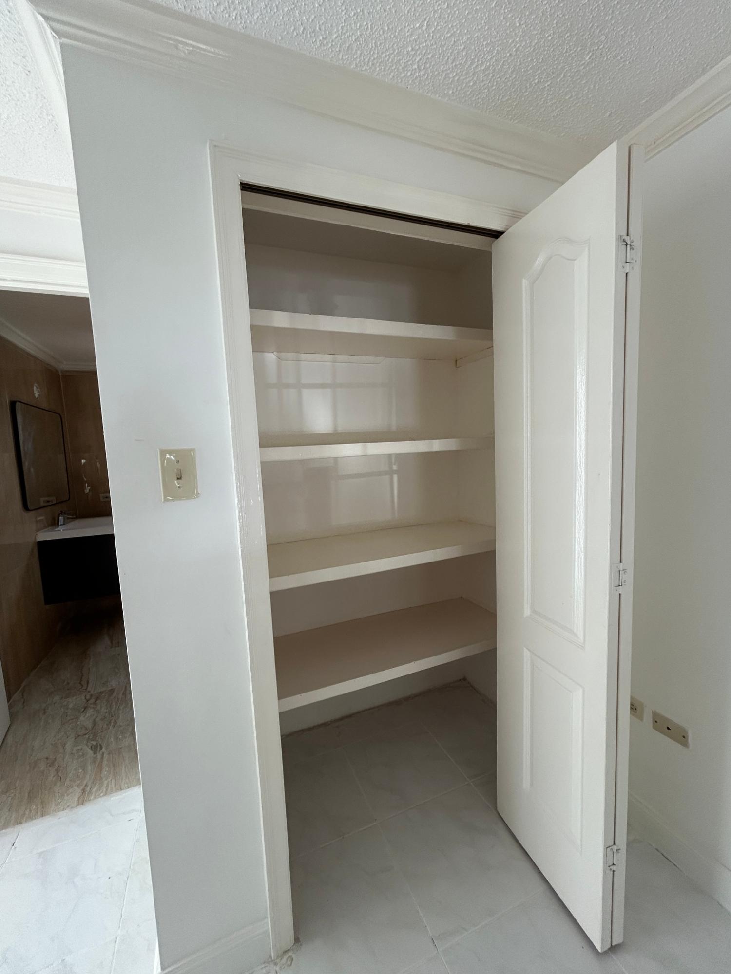 Townhouse For Rent: MANGO WALK COUNTRY CLUB, Mango Walk C-Club | $1,600 photo 12