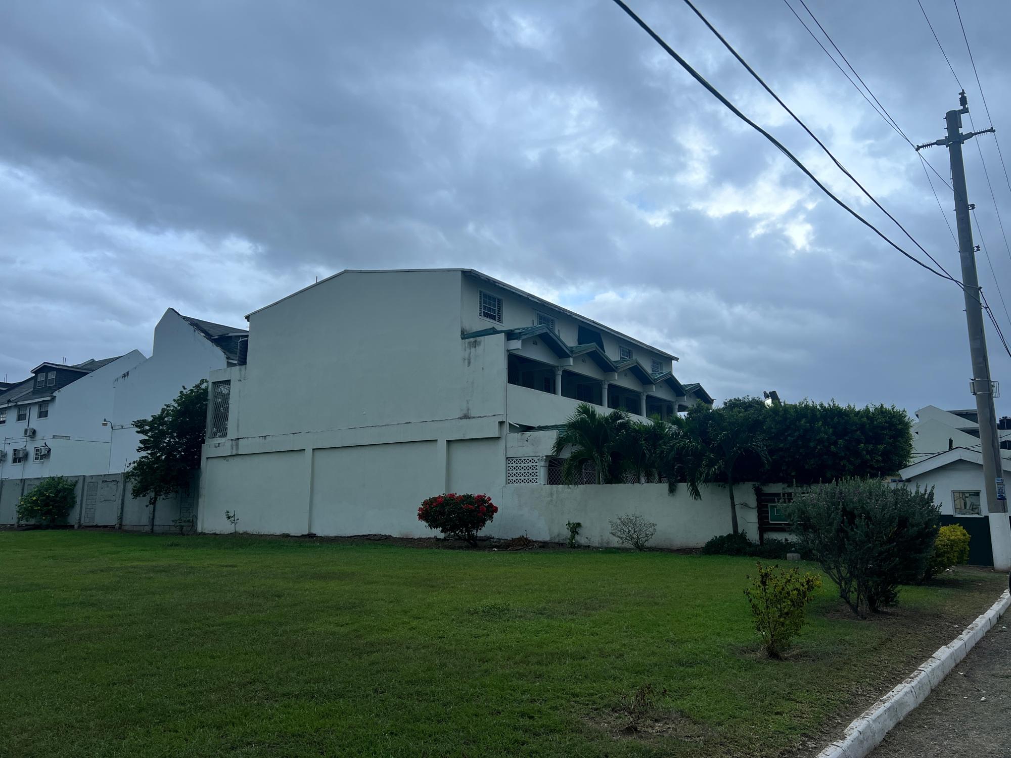 Townhouse For Rent: WASHINGTON BOULEVARD, Kingston 20 | $180,000 photo 4