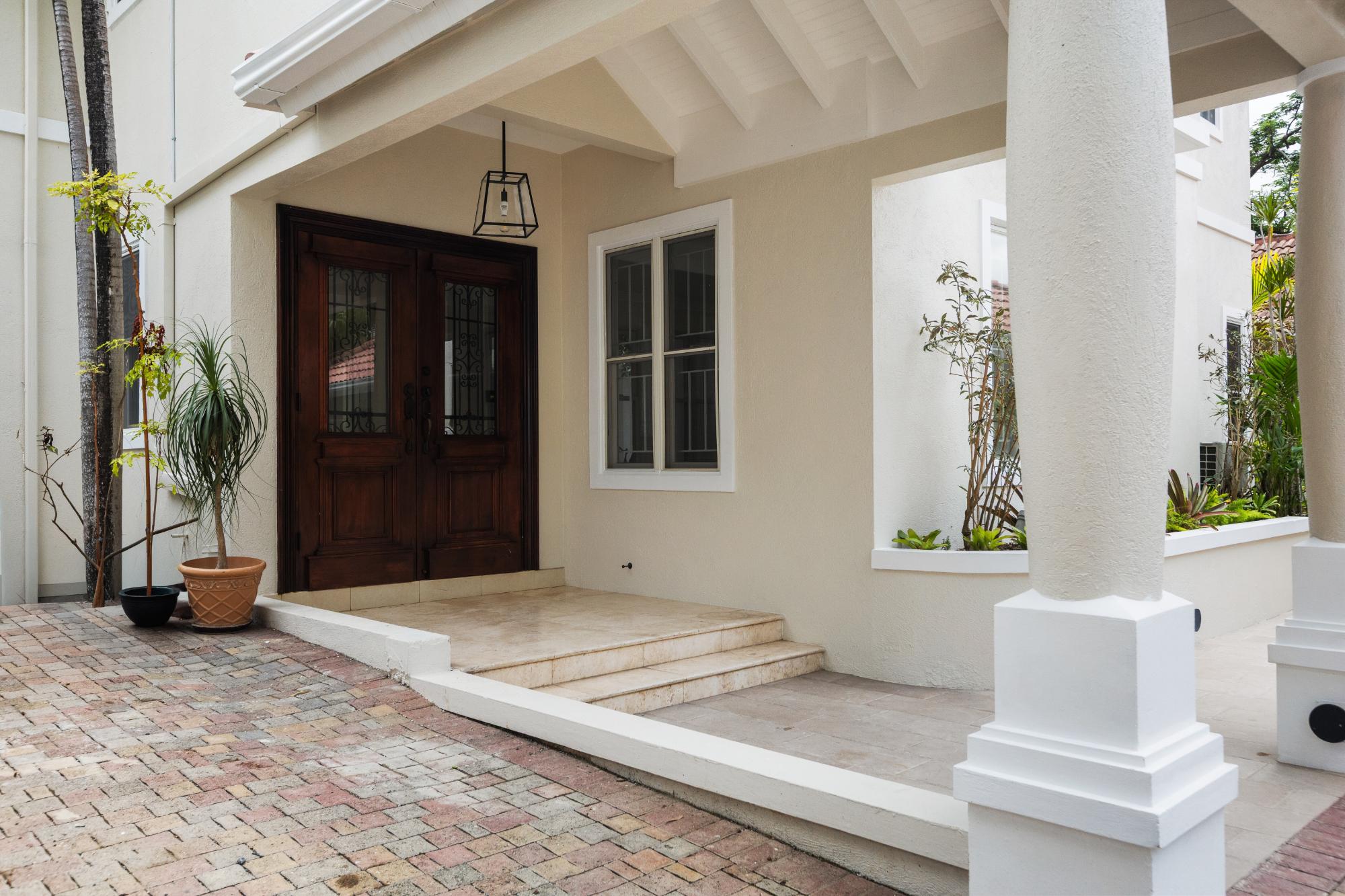 Townhouse For Rent: CHERRY DRIVE, Kingston 8 | $6,000 photo 5
