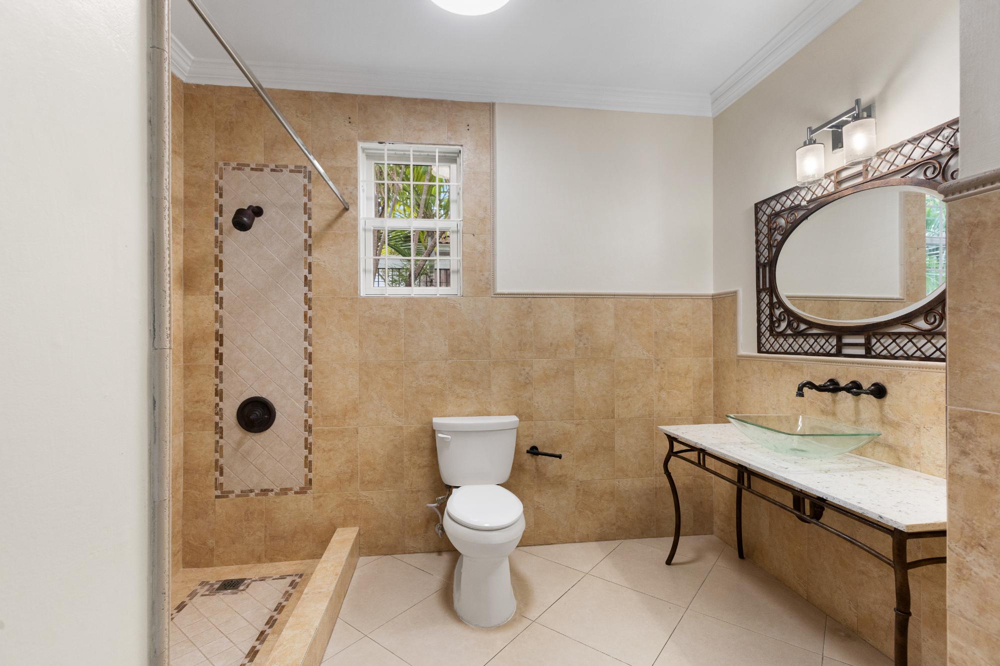 Townhouse For Rent: CHERRY DRIVE, Kingston 8 | $6,000 photo 11