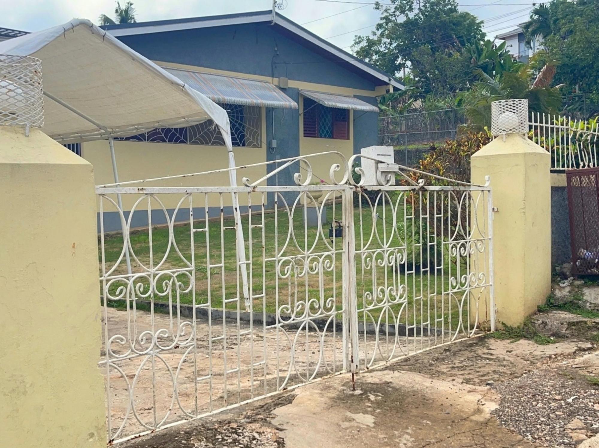 House For Sale: BLOOMFIELD ST, MANDEVILLE, Mandeville | $48,000,000 photo 2