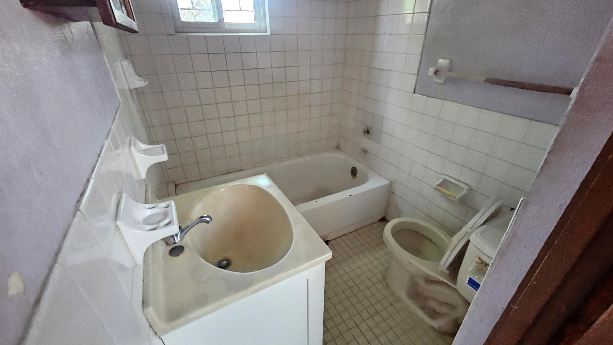 House For Sale: YARMOUTH AVENUE, Gregory Park | $32,000,000 photo 13