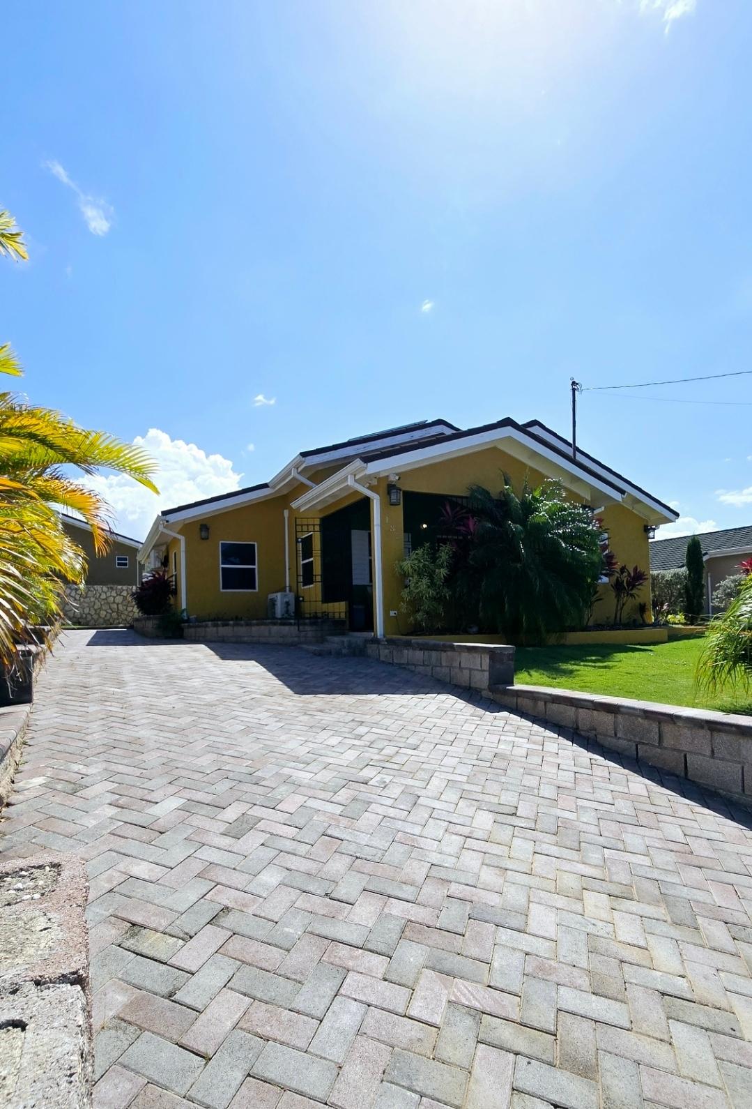 House For Sale: STONEBROOK MANOR, STONEBROOK | $420,000 photo 4