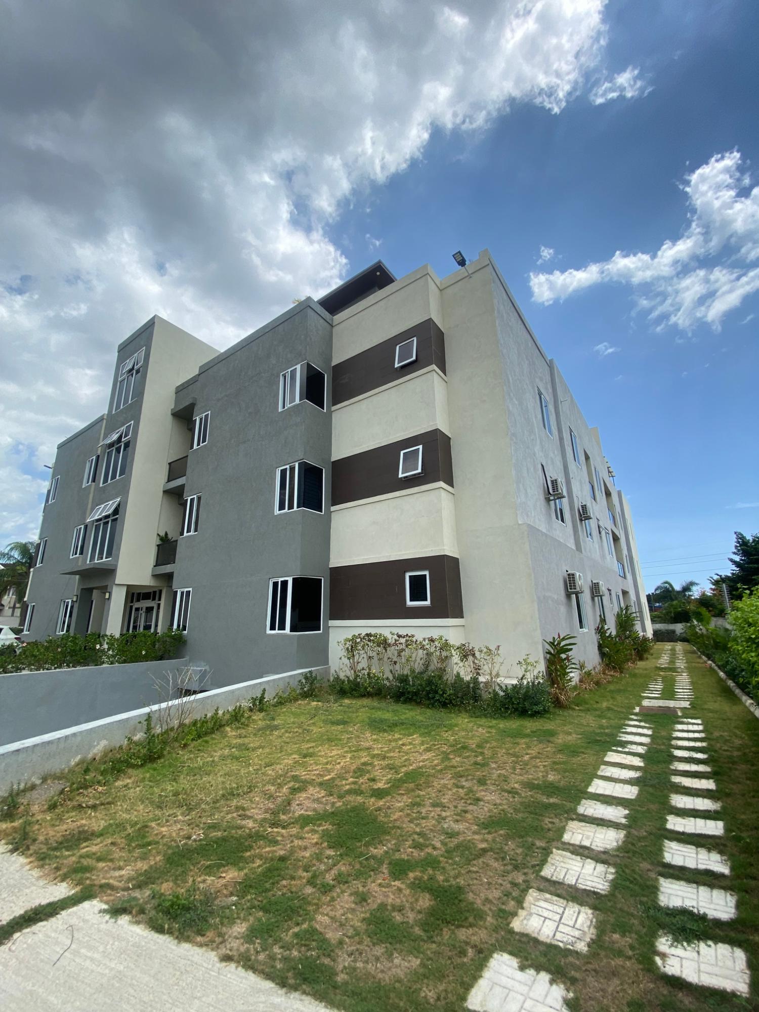Apartment For Rent: KINGS DRIVE, Kingston 6 | $2,000