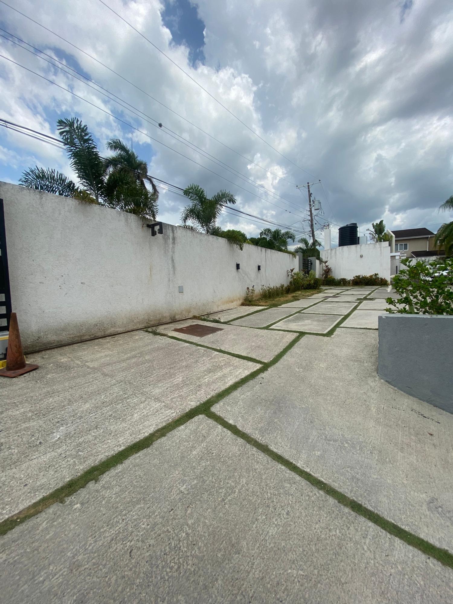 Apartment For Rent: KINGS DRIVE, Kingston 6 | $2,000 photo 2