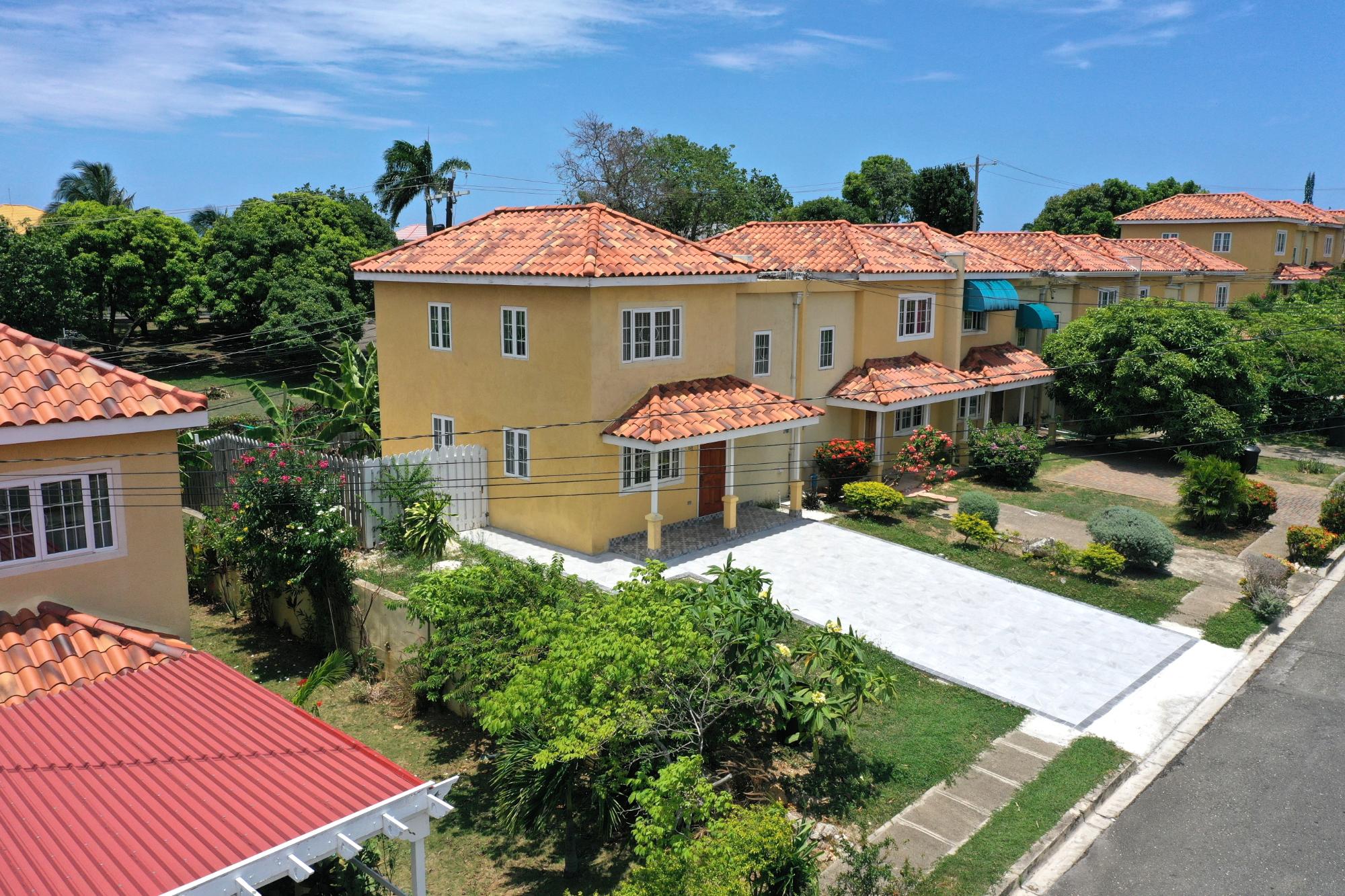 Townhouse For Rent: MANGO WALK BOULEVARD, Montego Bay | $2,500 photo 6