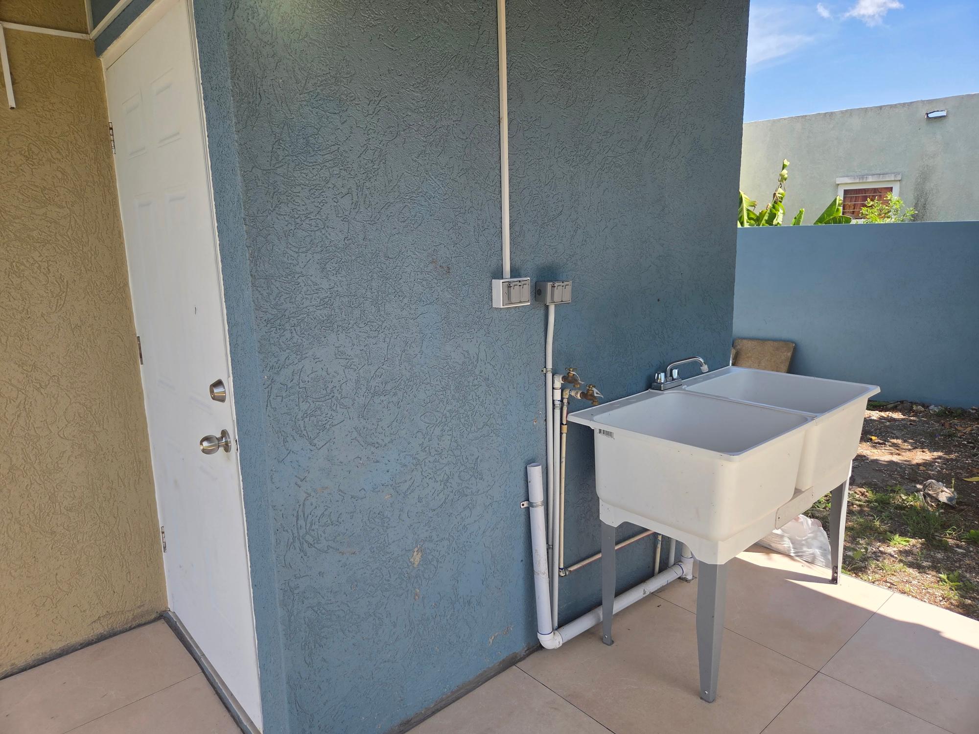 Townhouse For Rent: JACARANDA SOUTH SPANISH T, JACARANDA (U/C) | $90,000 photo 18