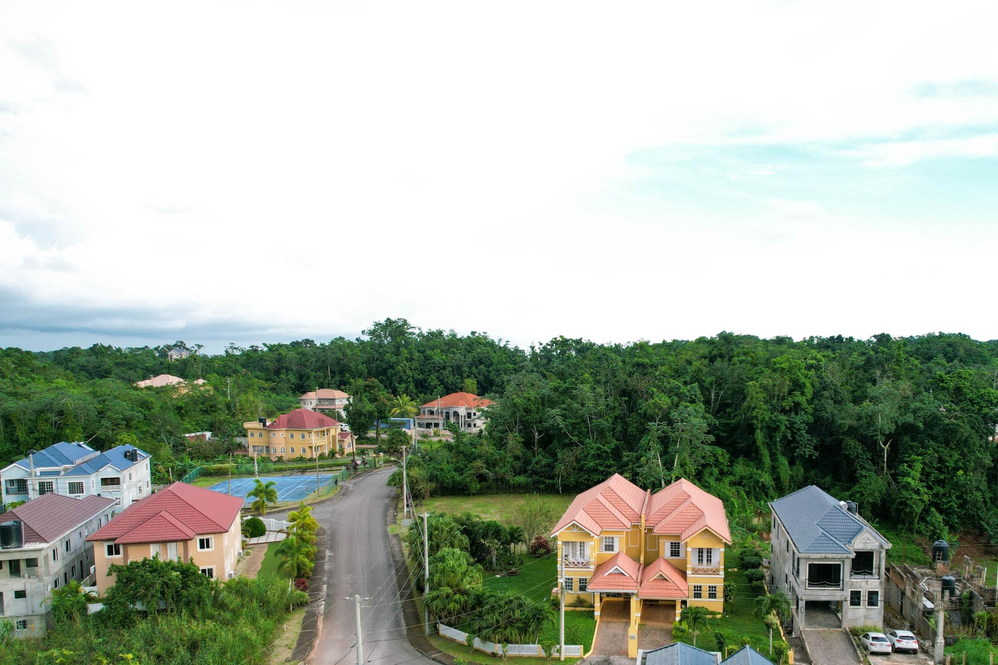 Townhouse For Sale: MORELANDS ESTATES, Mandeville | $48,000,000 photo 3