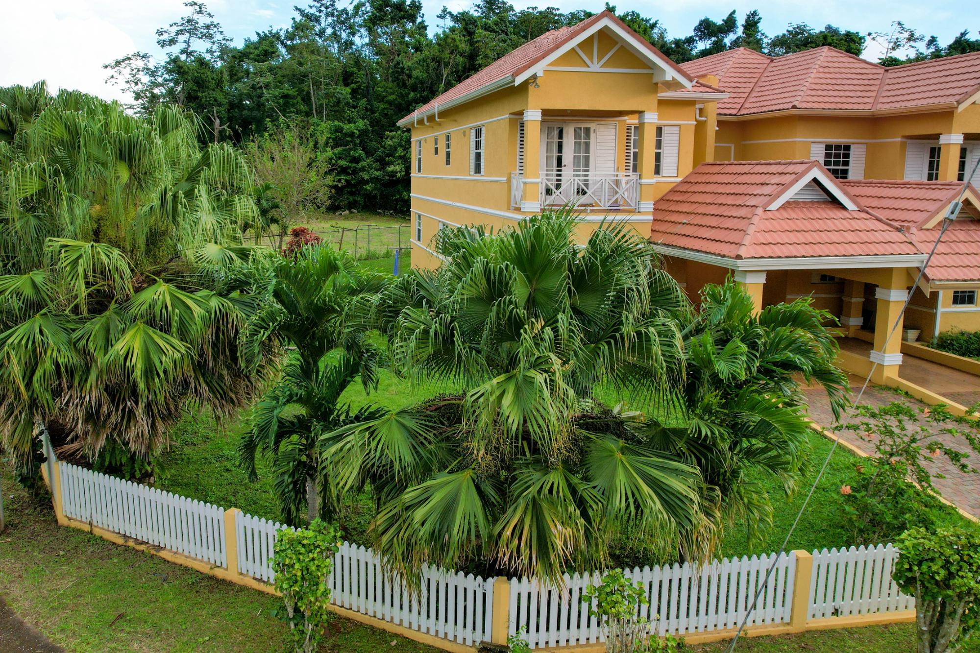 Townhouse For Sale: MORELANDS ESTATES, Mandeville | $48,000,000 photo 4