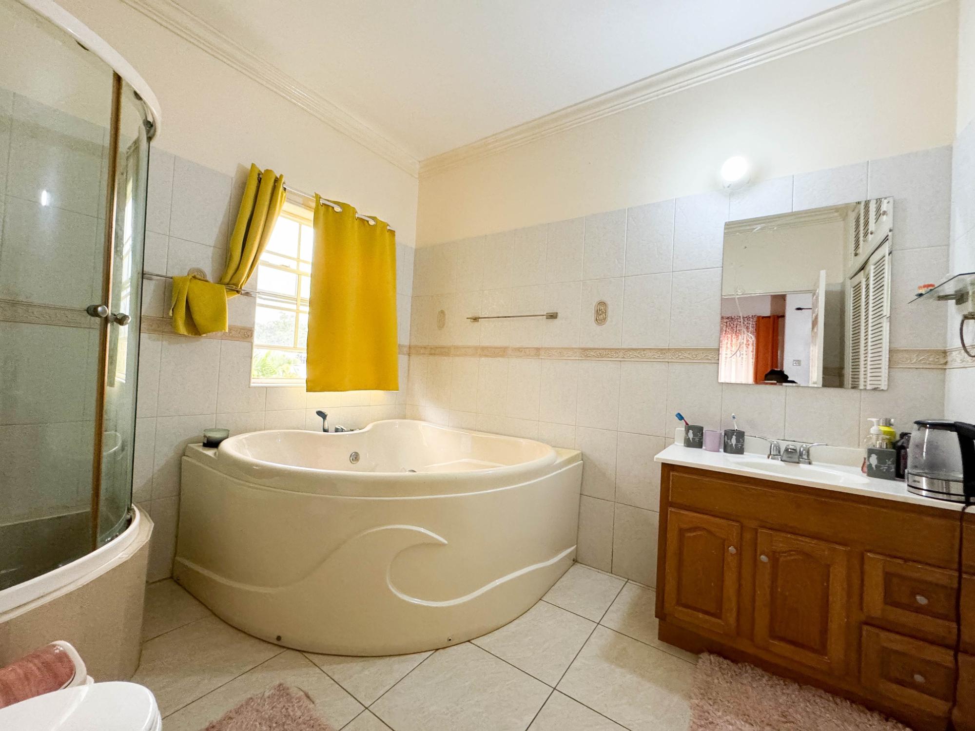 Townhouse For Sale: MORELANDS ESTATES, Mandeville | $48,000,000 photo 21