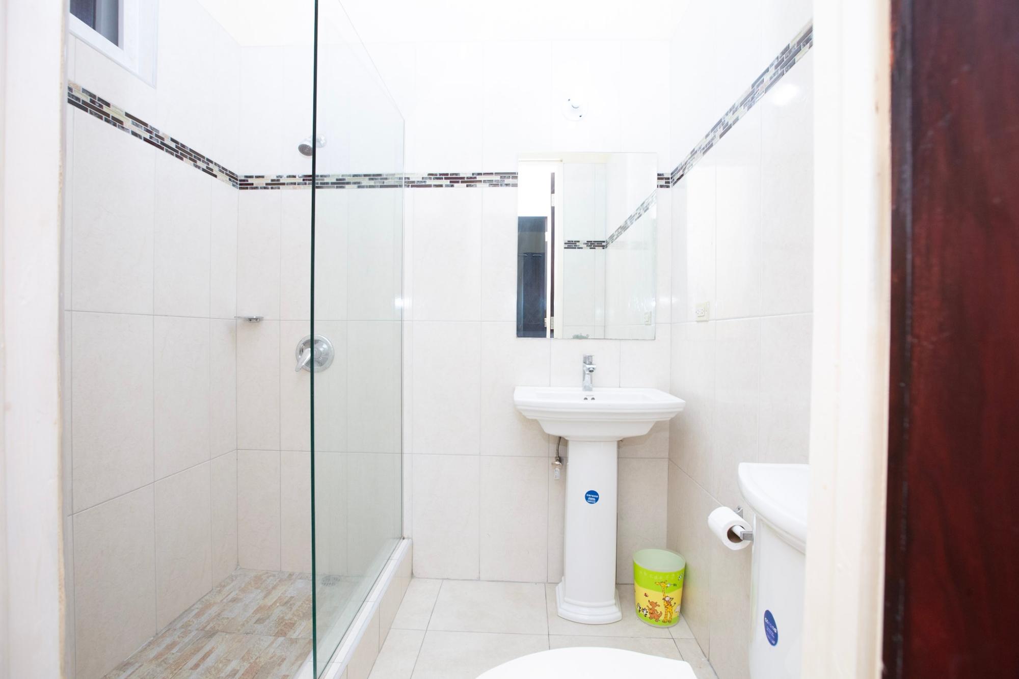 Apartment For Rent: WASHINGTON DRIVE, Kingston 10 | $1,800 photo 3