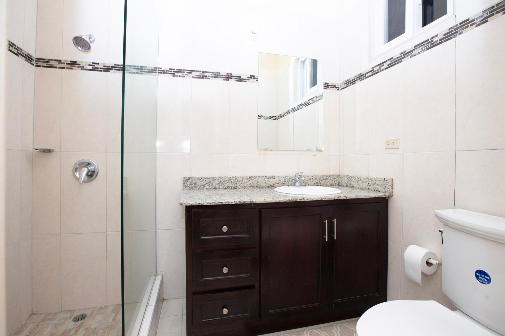Apartment For Rent: WASHINGTON DRIVE, Kingston 10 | $1,800 photo 4