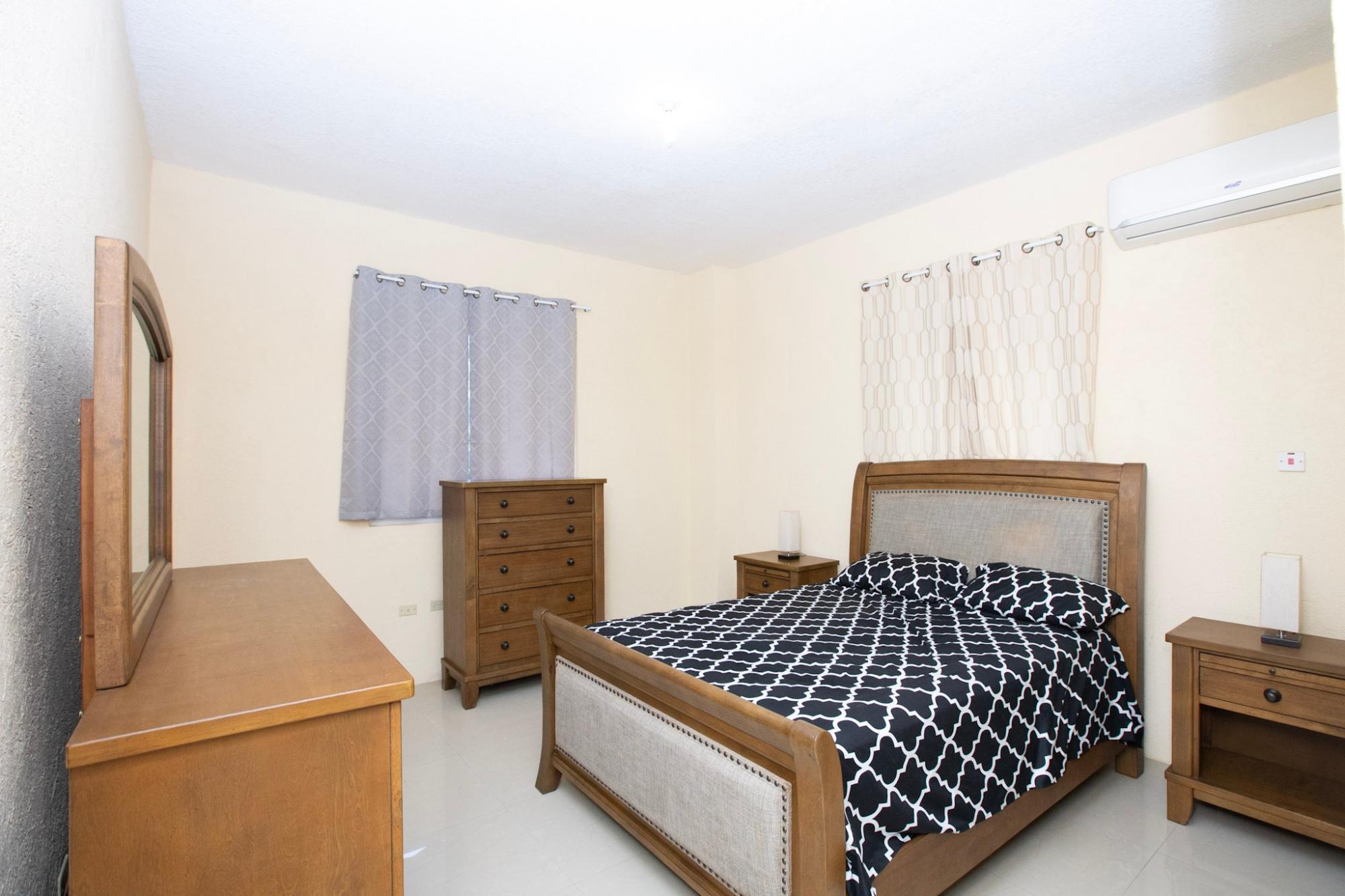 Apartment For Rent: WASHINGTON DRIVE, Kingston 10 | $1,800 photo 5