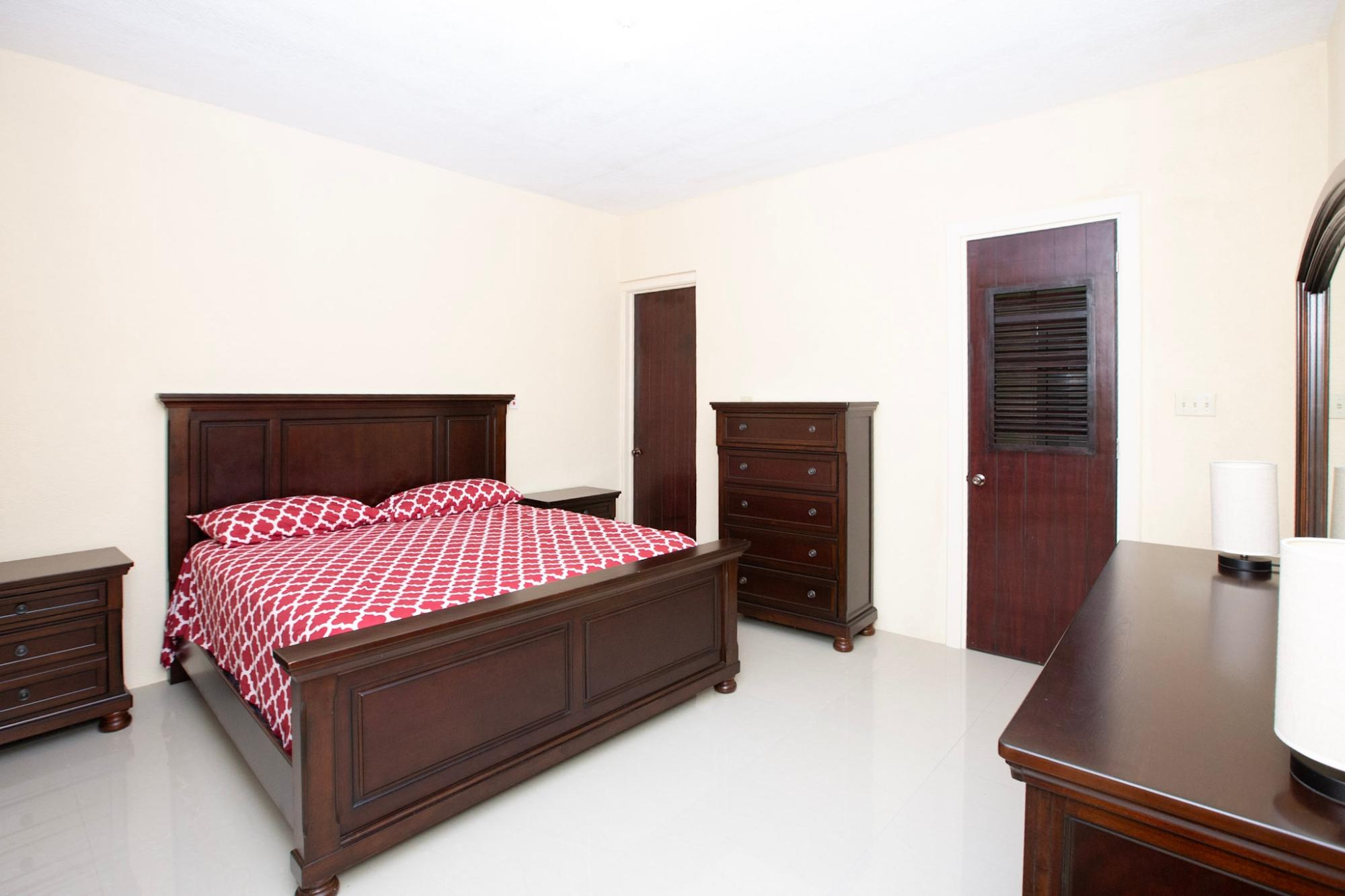 Apartment For Rent: WASHINGTON DRIVE, Kingston 10 | $1,800 photo 7
