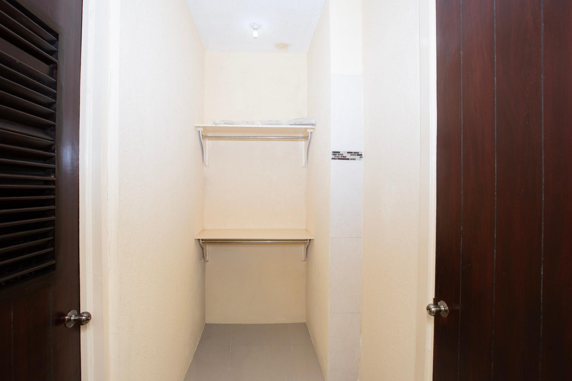 Apartment For Rent: WASHINGTON DRIVE, Kingston 10 | $1,800 photo 19