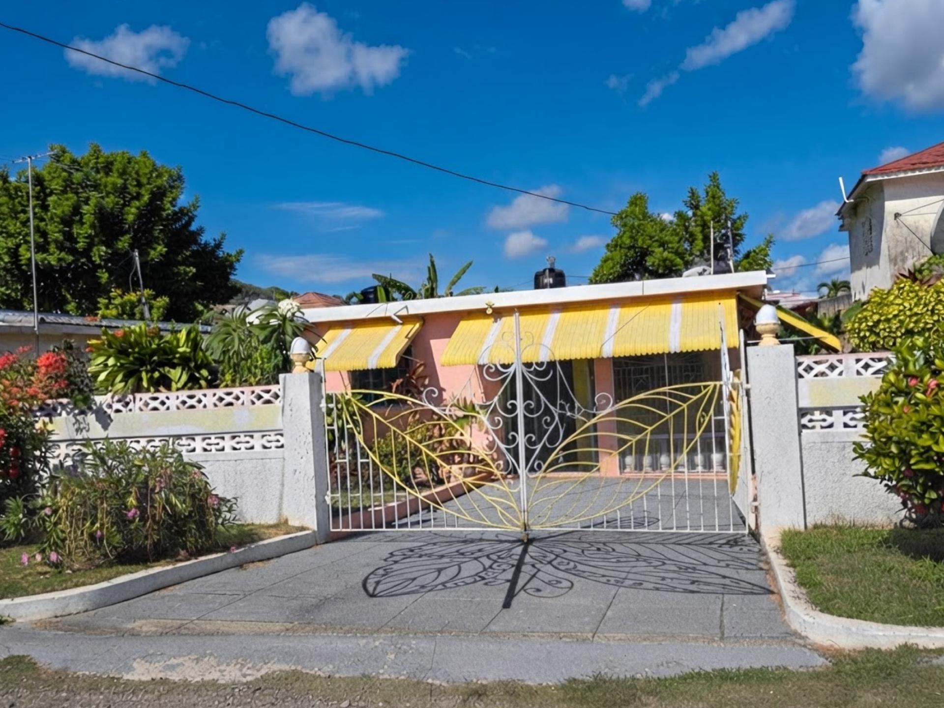 House For Sale: SUNSET MEWS BOSCOBEL HEIG, Boscobel Heights | $200,000