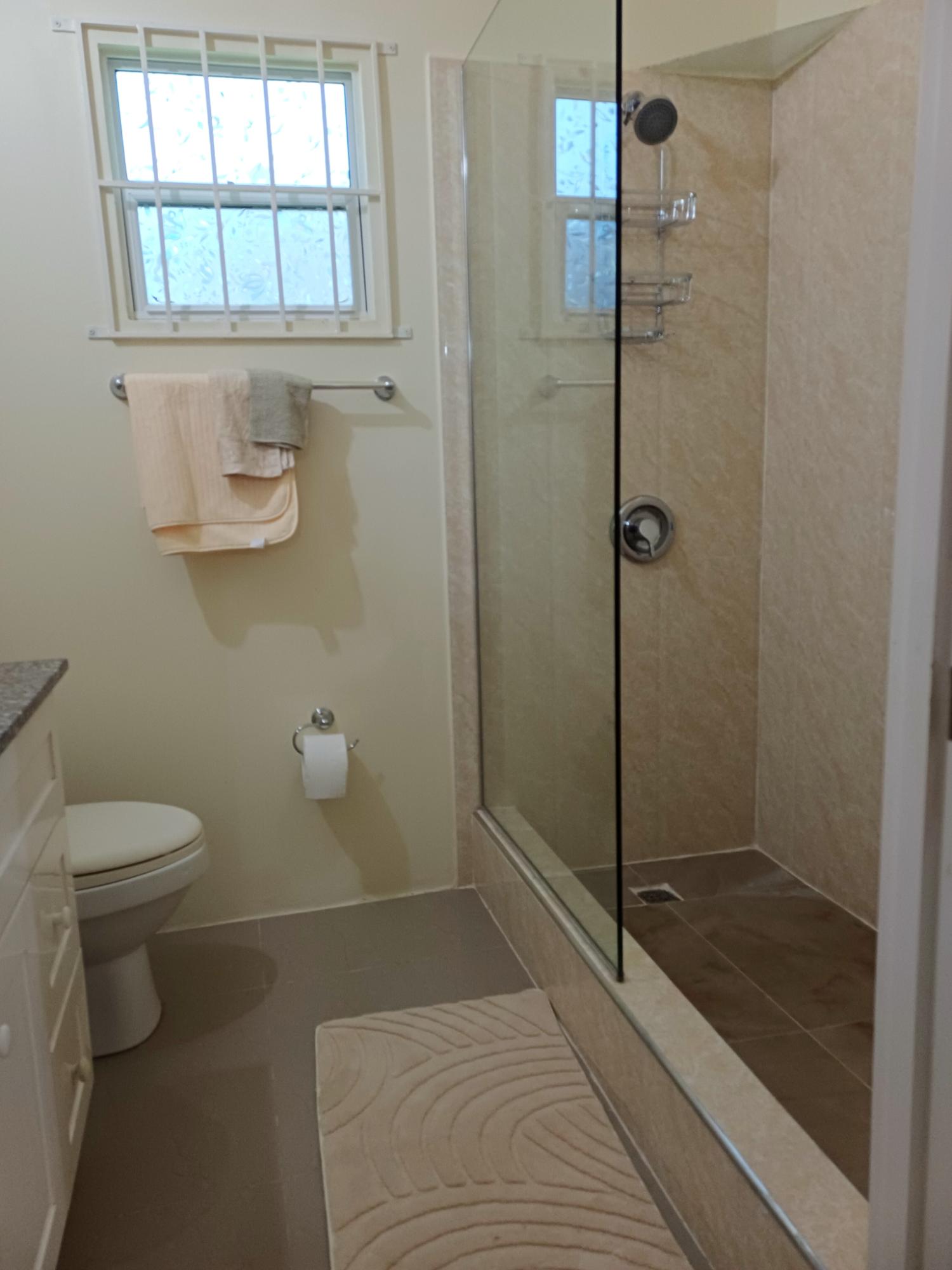 House For Rent: STONEBROOK MANOR, STONEBROOK | $1,700 photo 6