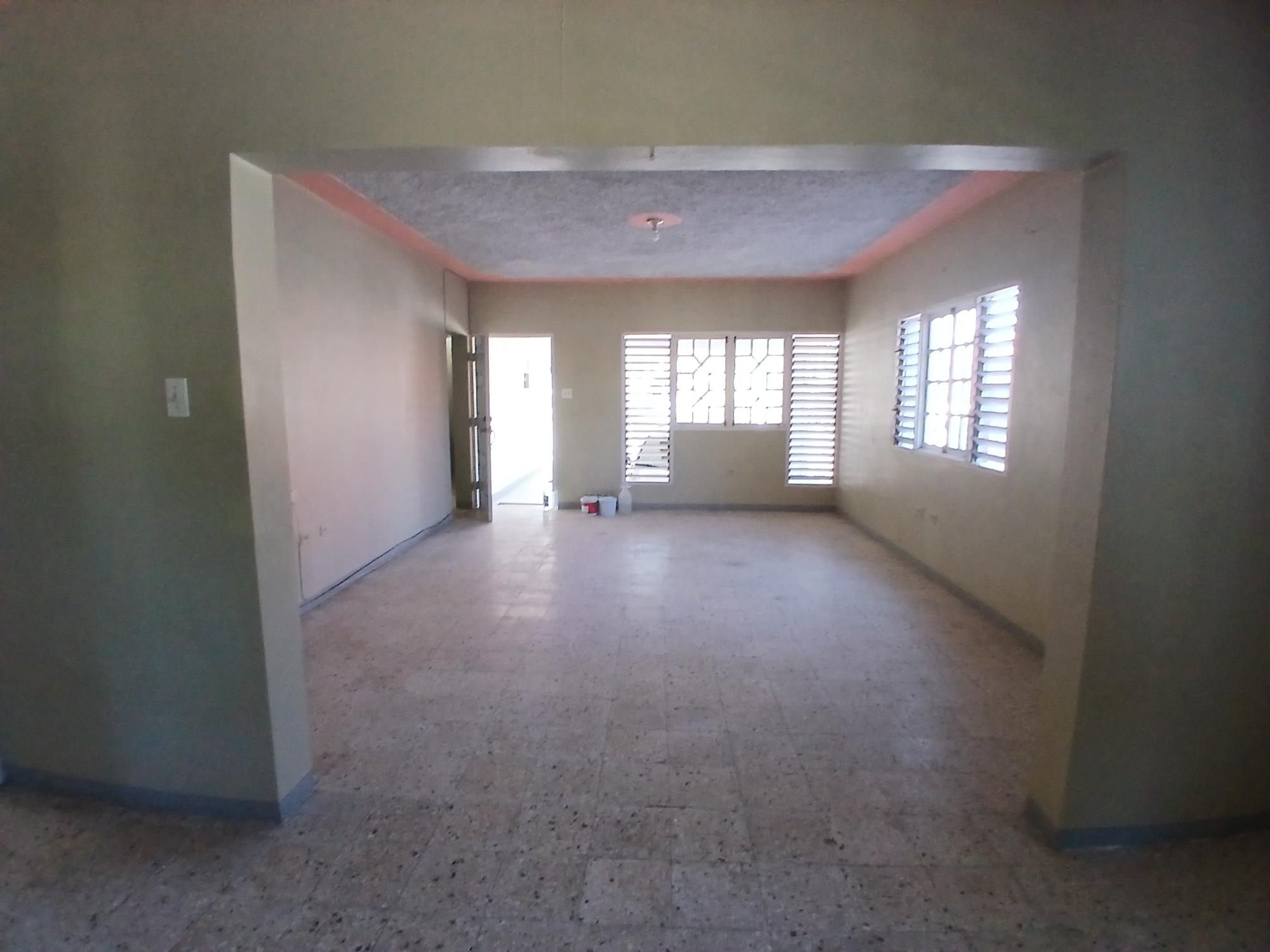 House For Rent: MOUNT EDGECOMBE, Runaway Bay | $85,000 photo 5