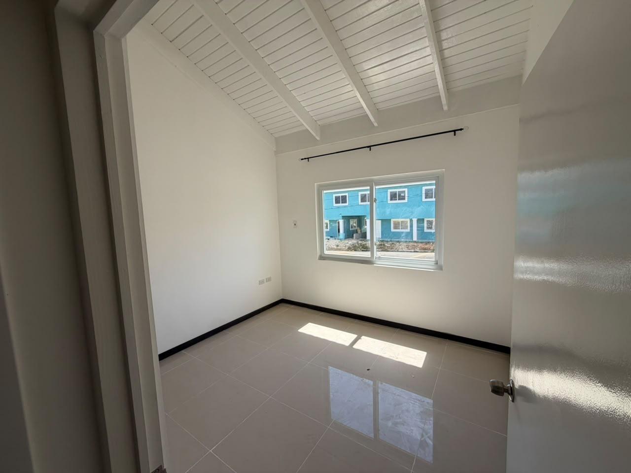 Townhouse For Rent: EDMUND RIDGE ESTATE PHASE, Montego Bay | $210,000 photo 8