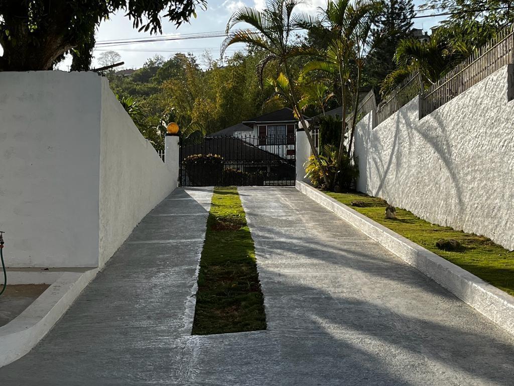House For Rent: HYDRA DRIVE, Kingston 19 | $135,000 photo 8