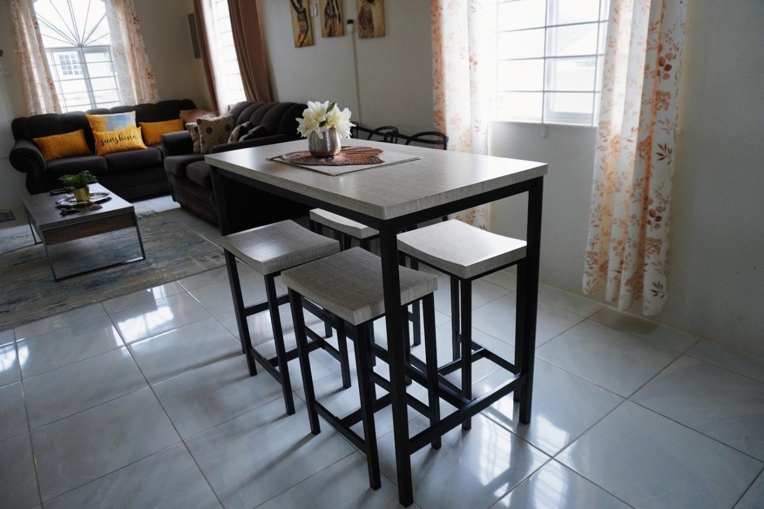 House For Rent: CAMELOT DRIVE DISCOVERY B, Runaway Bay | $1,200 photo 6