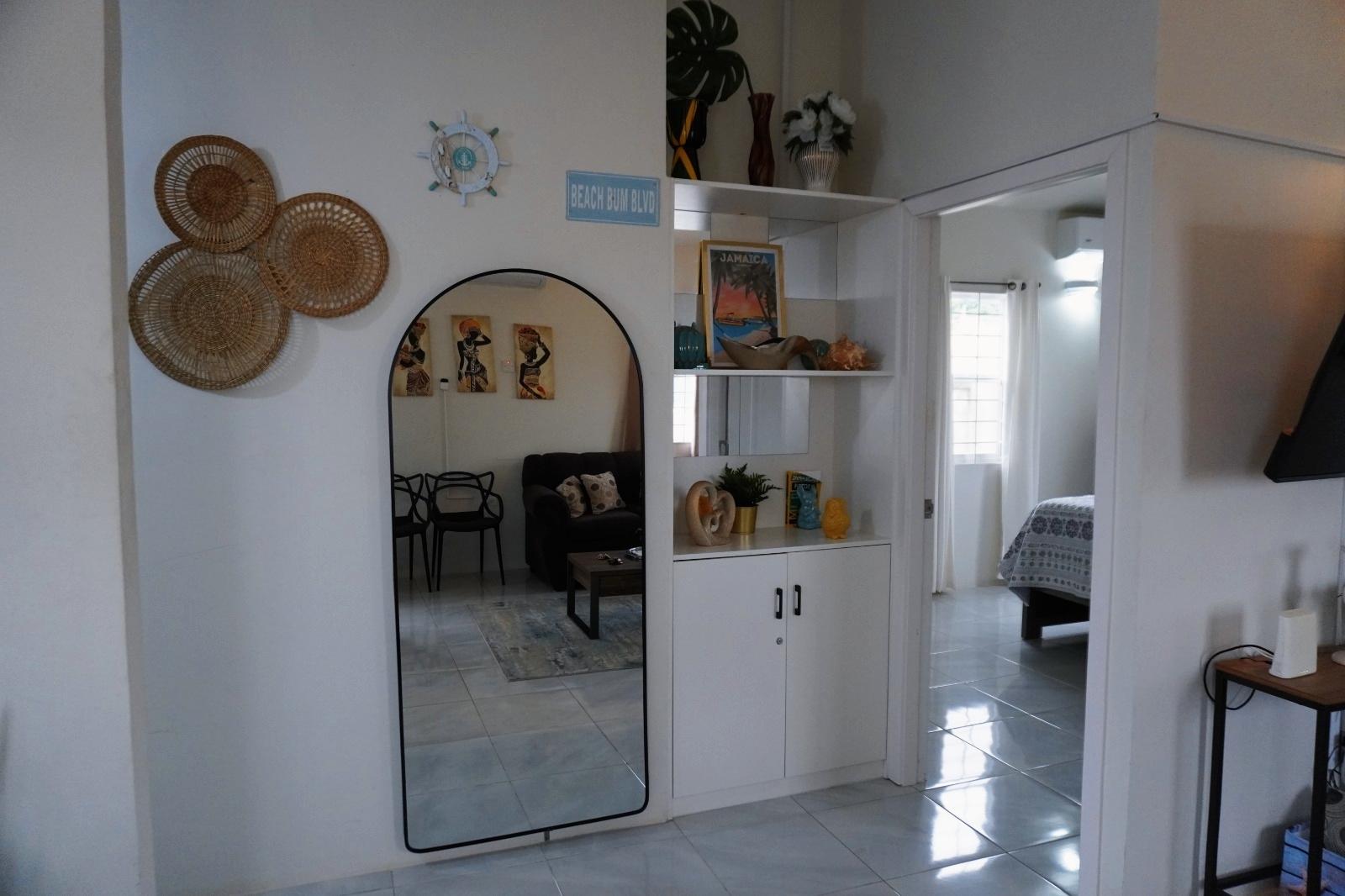 House For Rent: CAMELOT DRIVE DISCOVERY B, Runaway Bay | $1,200 photo 9