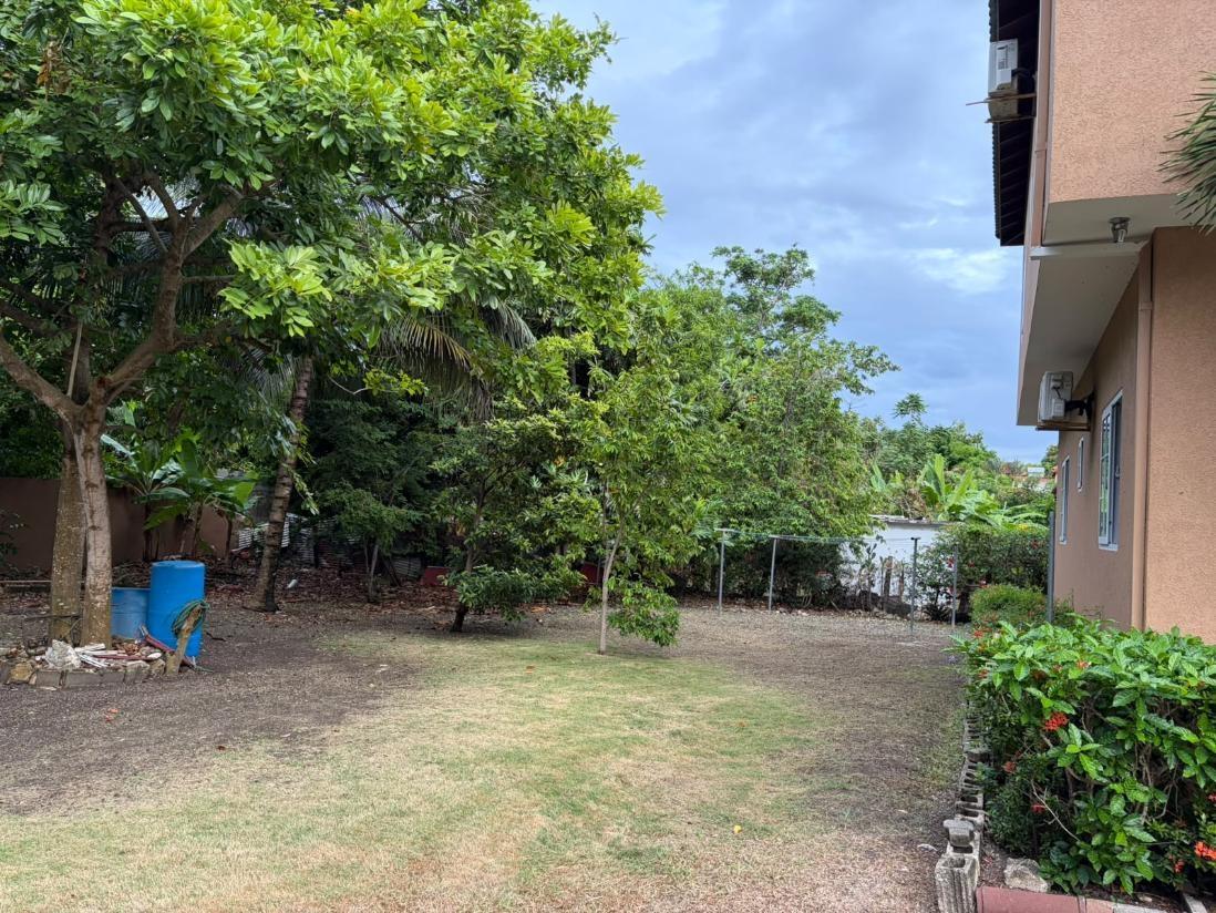 Apartment For Sale: BALMORAL HEIGHTS TOWER IS, Tower Isle | $920,000 photo 5