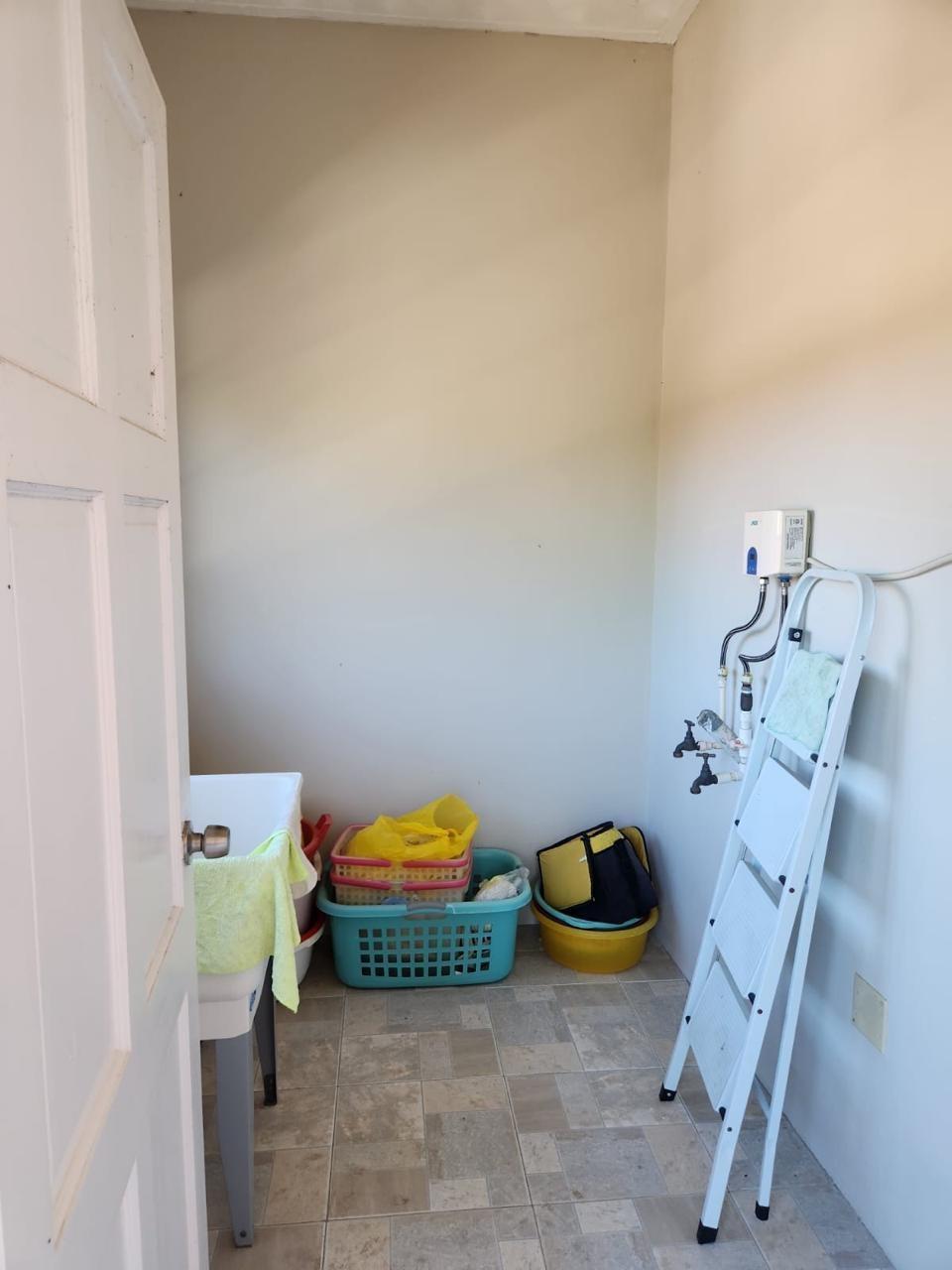 Apartment For Sale: BALMORAL HEIGHTS TOWER IS, Tower Isle | $920,000 photo 20