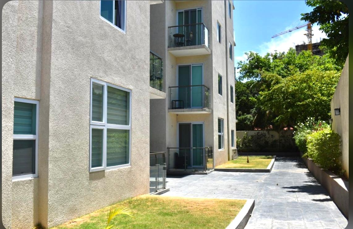 Apartment For Rent: SURBITON ROAD, KINGSTON, Kingston 10 | $1,400 photo 2