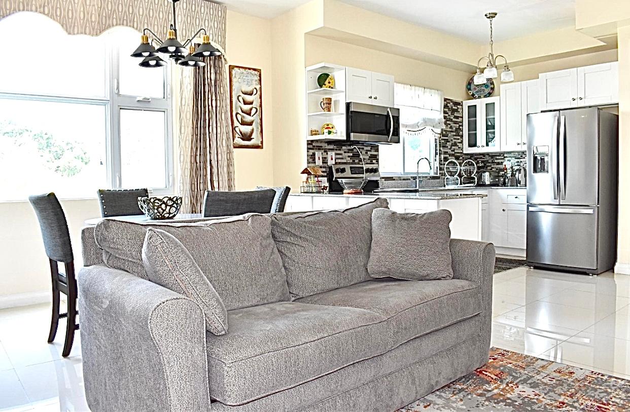 Apartment For Rent: SURBITON ROAD, KINGSTON, Kingston 10 | $1,400 photo 7