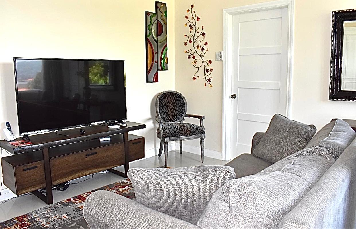 Apartment For Rent: SURBITON ROAD, KINGSTON, Kingston 10 | $1,400 photo 8
