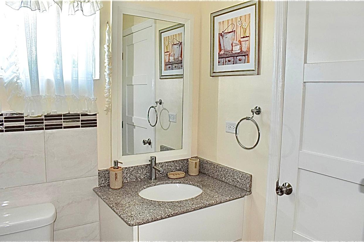 Apartment For Rent: SURBITON ROAD, KINGSTON, Kingston 10 | $1,400 photo 14