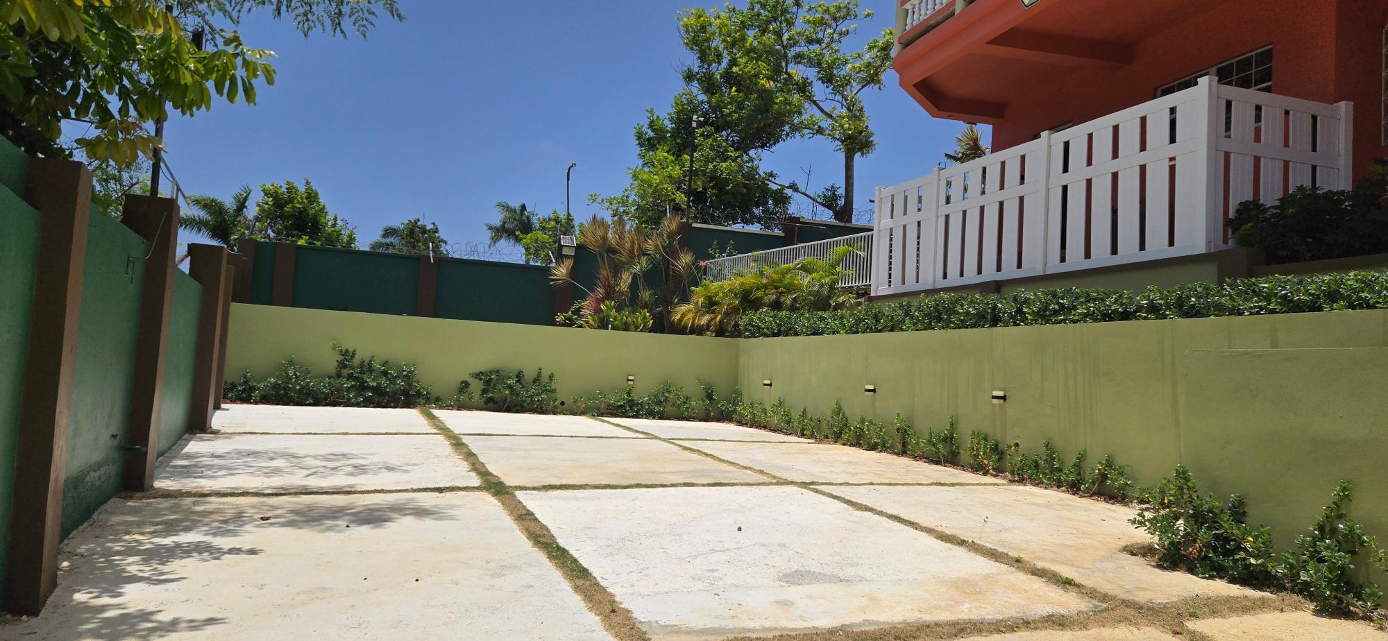 Apartment For Rent: TORADO HEIGHTS, Ironshore | $1,300 photo 5