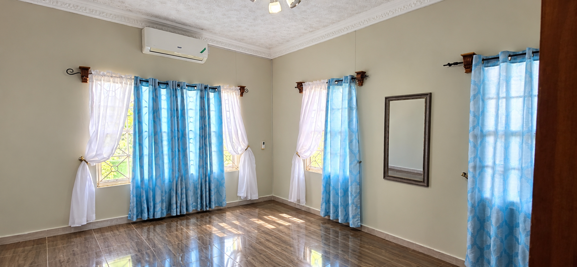 Apartment For Rent: TORADO HEIGHTS, Ironshore | $1,300 photo 20