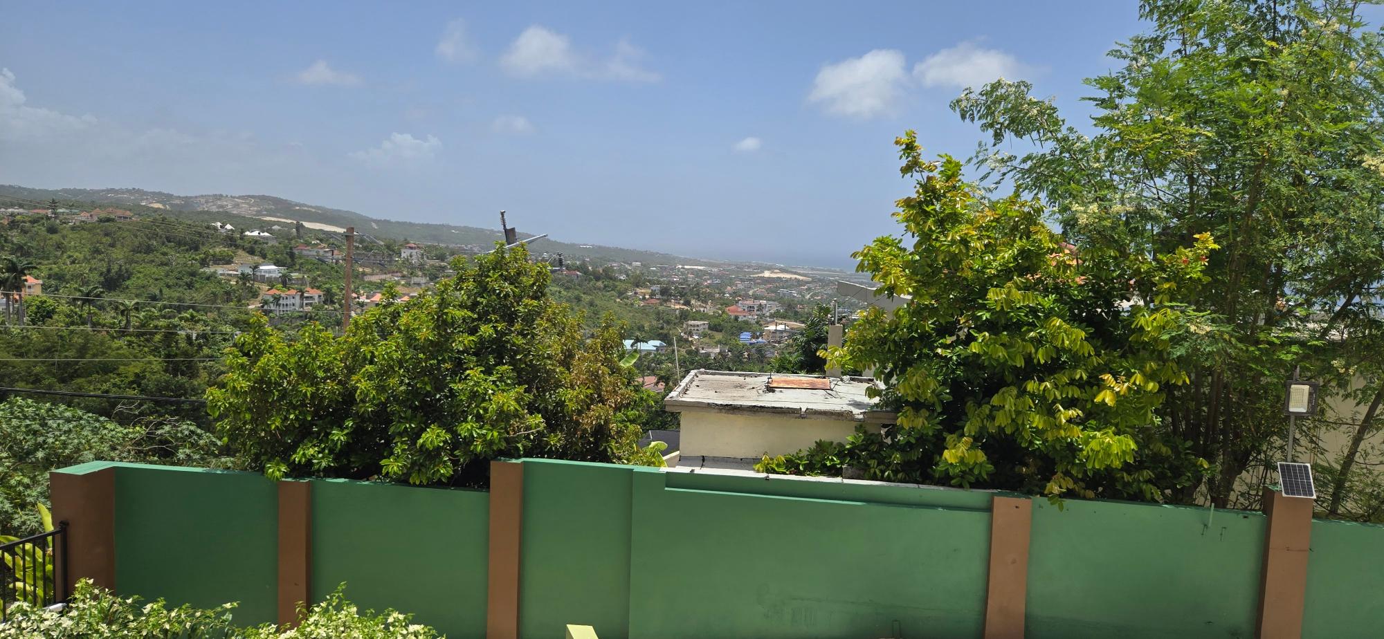 Apartment For Rent: TORADO HEIGHTS, Ironshore | $1,300 photo 22