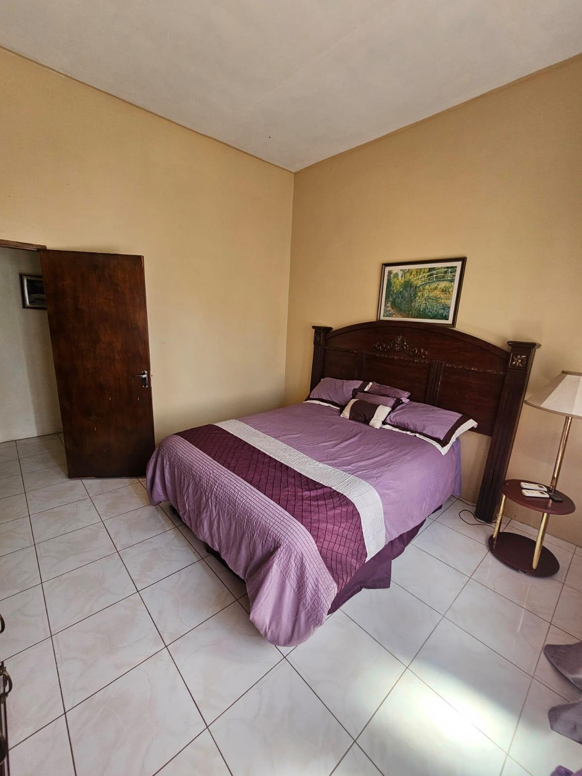 House For Rent: RIDGEFIELD AVENUE, Kingston 8 | $350,000 photo 11